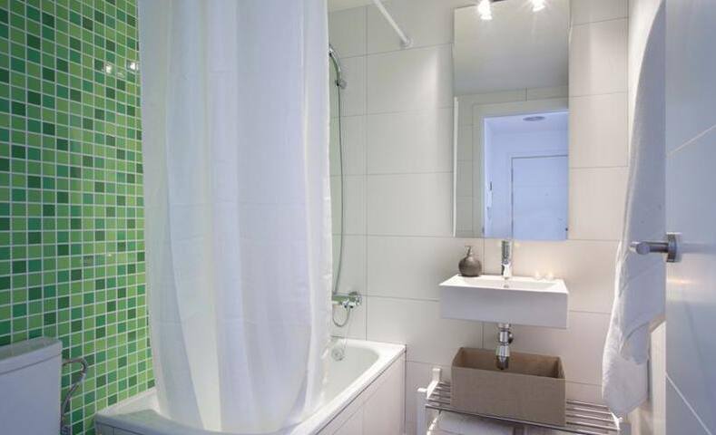 Beautiful Flat in Eixample 4 gallery image 5