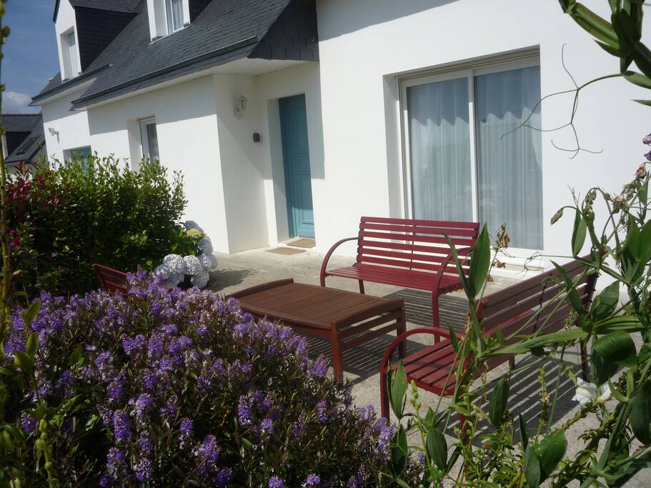Terrasse devant la maison