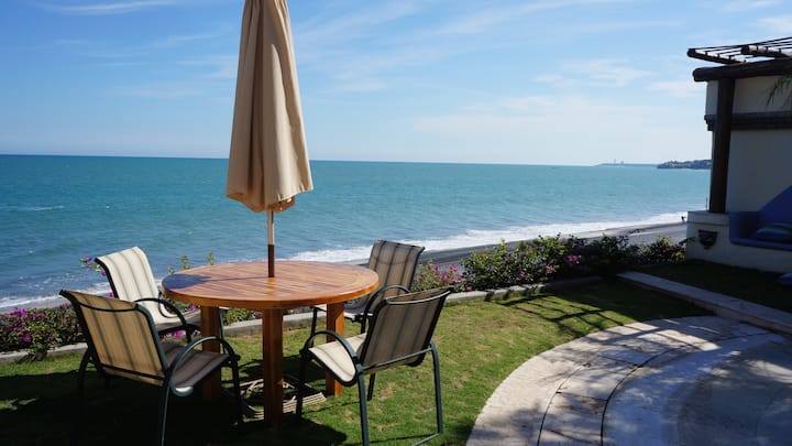 Villa Coral - Beach Front