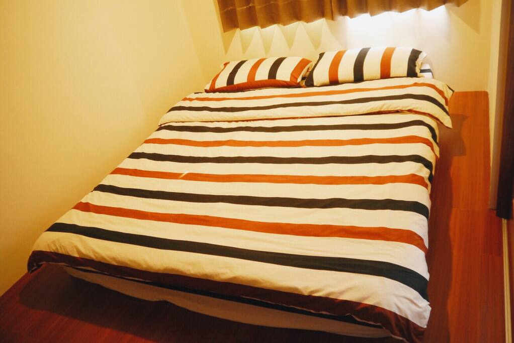 雙人入住附雙人床墊 Double bed for 2 guests