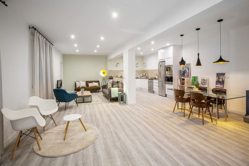 Beautifully renovated 90m2 open-plan space