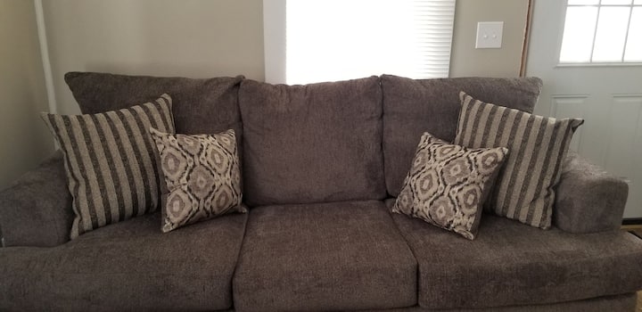 Разтегателен диван