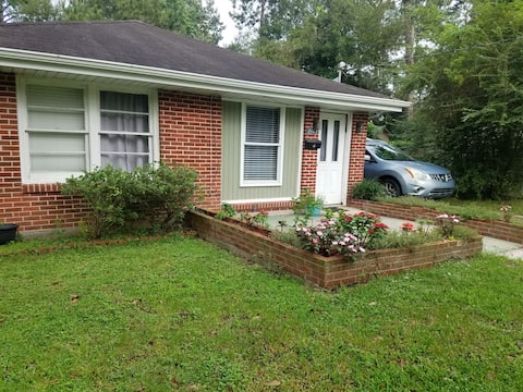 2 bed/1 bath/ full kitchen / Slidell home