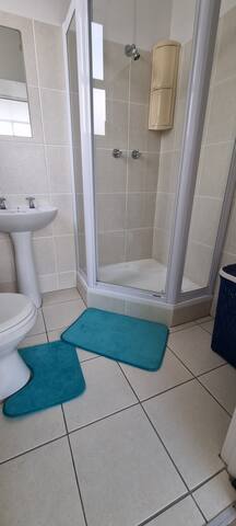 9th Floor 3 Bedroom Seafront Apartment Strand gallery image 5