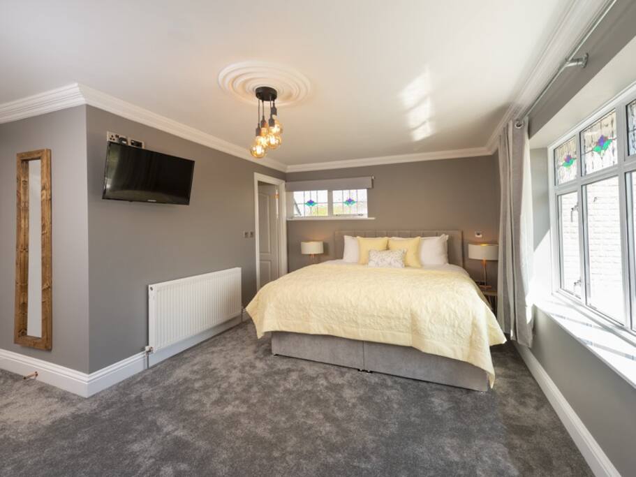 Luxury Superking- Room 8