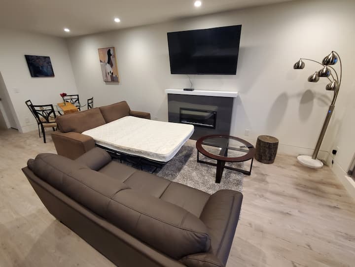 Oceanfront Living At Departure Bay Beach, Sleep 4 - Nanaimo