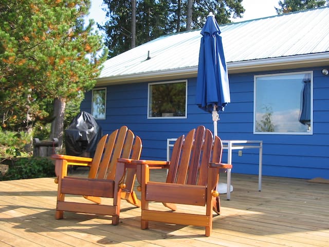 Oceanfront Gabriola Cabin