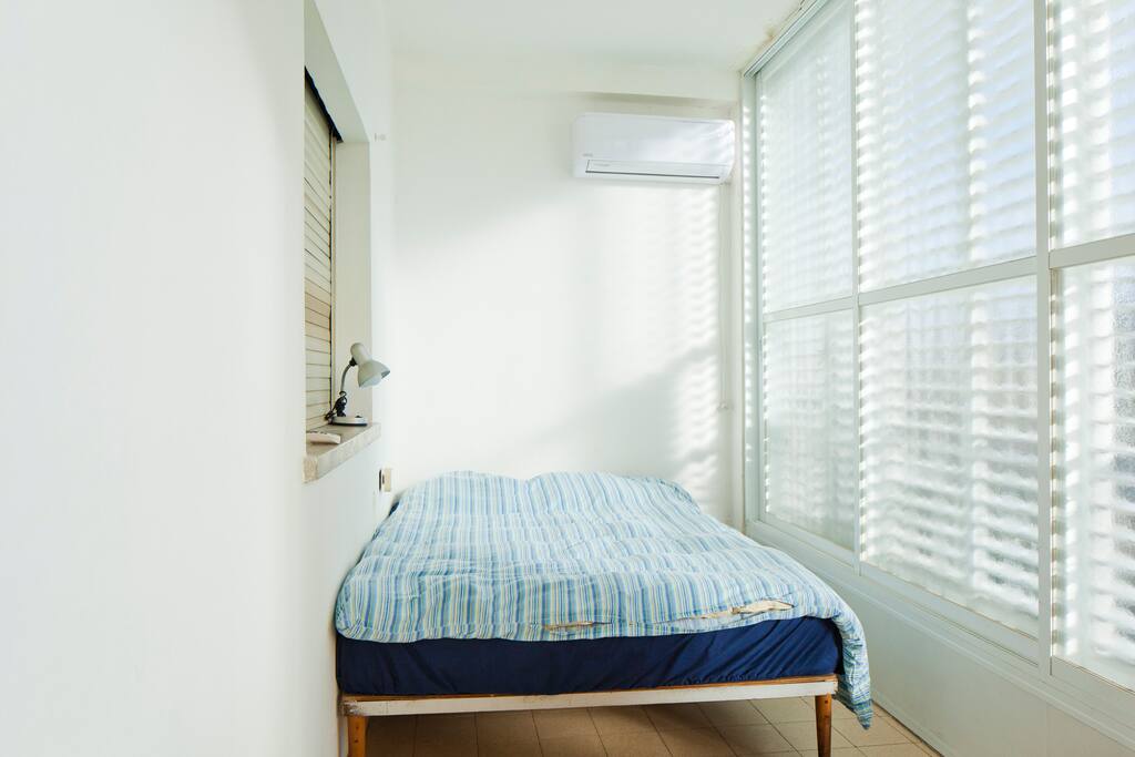 bedroom with double bed
