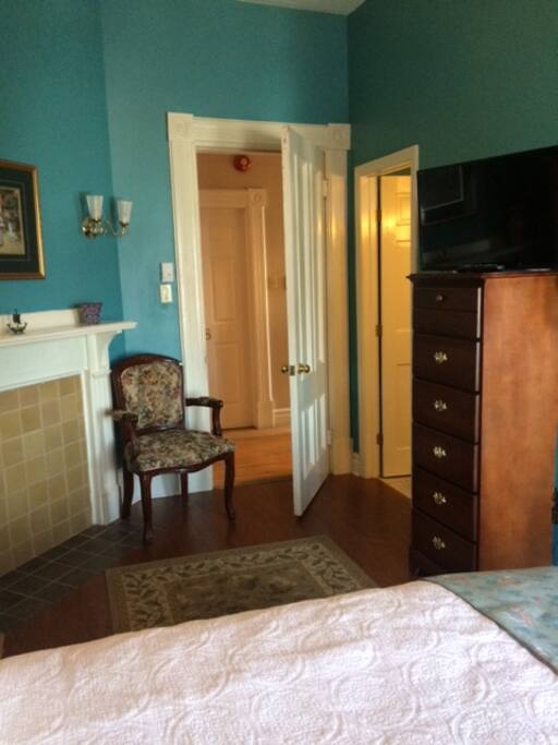 All suites are unique but with similar features/amenities. Your suite may not be the exact unit pictured.