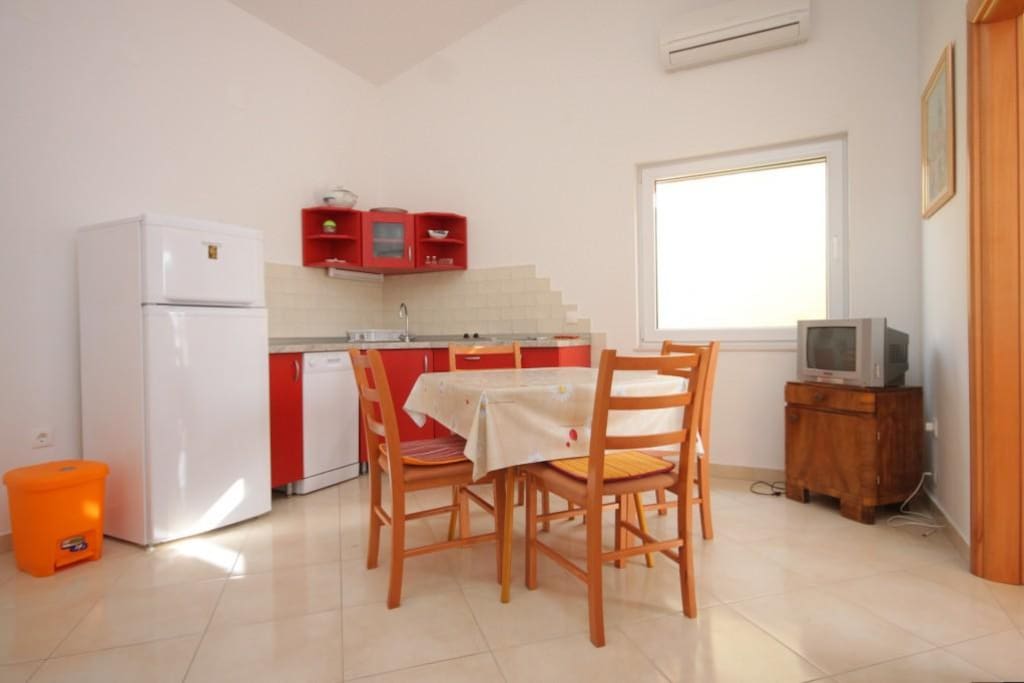 Dining room, Surface: 11 m²