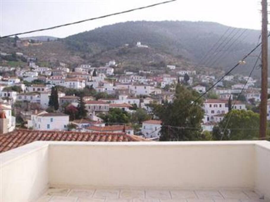 Upper terrace with views of the interior of the island