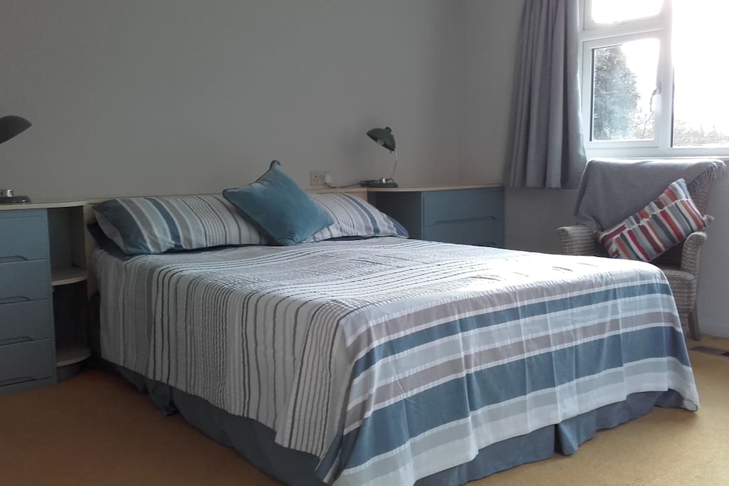 Light spacious double ensuite