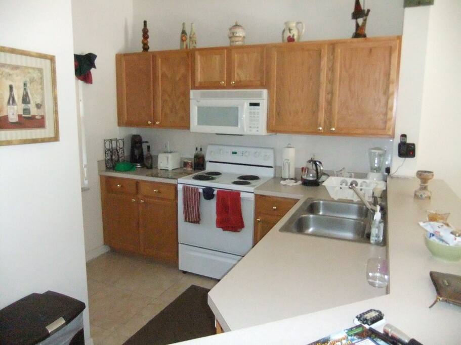Fully equipped kitchen