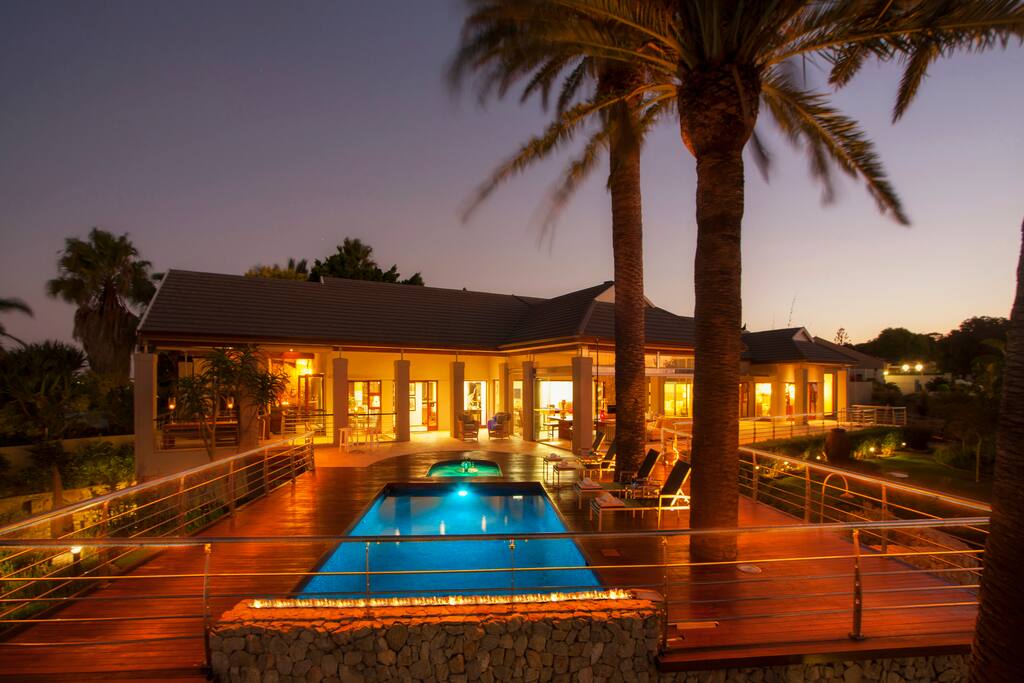 Island Way Villa