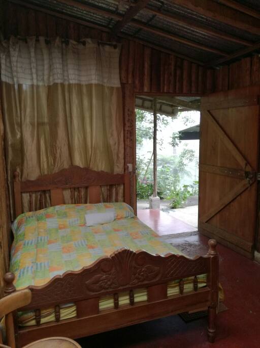 habitación doble con baño privado