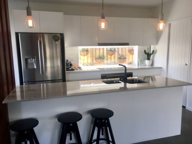 The White House- Beachside Casuarina gallery image 5