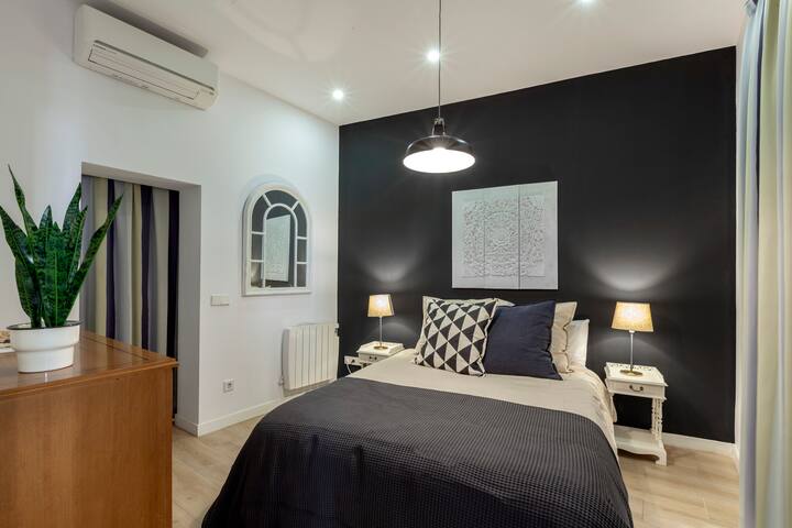 Puerta del Sol Apartment – Perfecto para grupos! gallery image 2