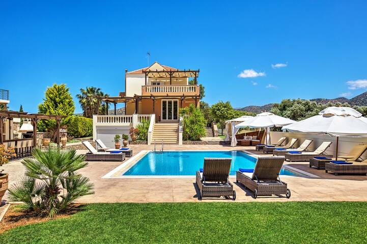Villa Athena – 5 Bedroom with private pool gallery image 3