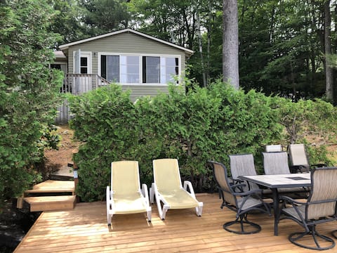 Cozy Cottage on Lake Muskoka