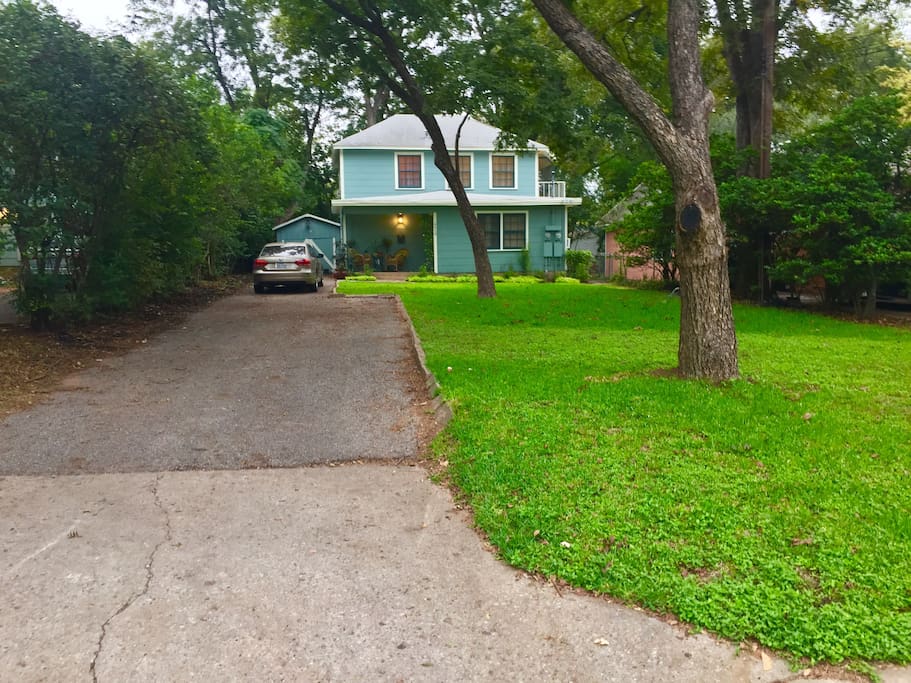 Deep driveway accommodates several vehicles.