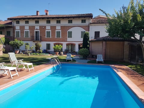 Antica Casetta: Piedmontese house downtown