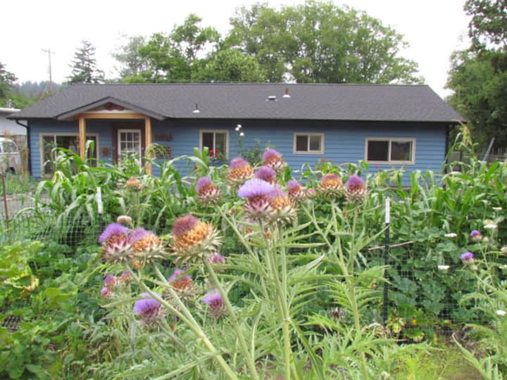 Parkside Pottery Cottage In South Eugene - Eugene, OR