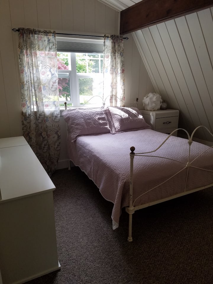 Dormitorio doble arriba.