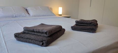 Ellas Modern Duplex City Center