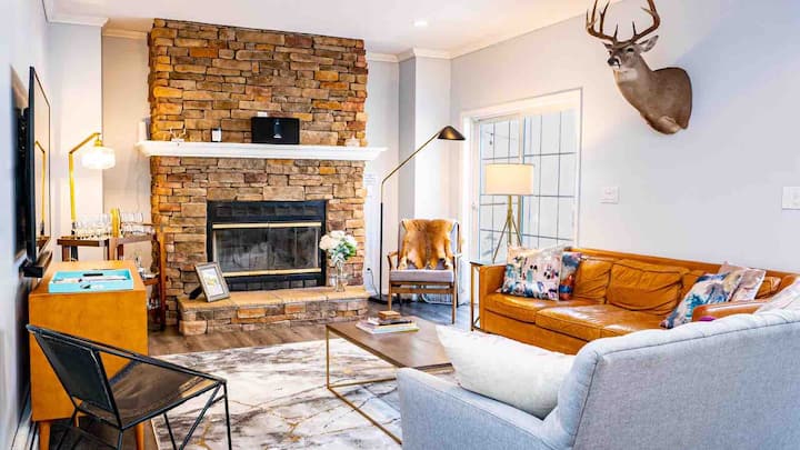 Junior Lounge with 65 inch TV