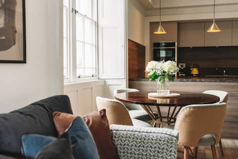 Beautiful, stylish ground floor Georgian apartment