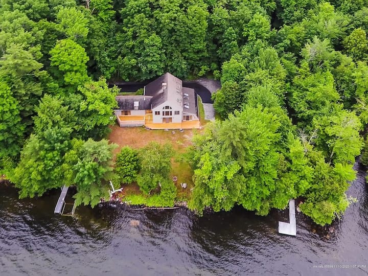 Stunning, private Maine lakefront home w/ hot tub. Houses for Rent in