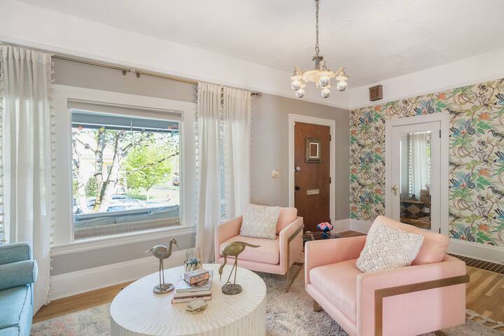 THE BEST Portland Location! Hip Foodie Central gallery image 2