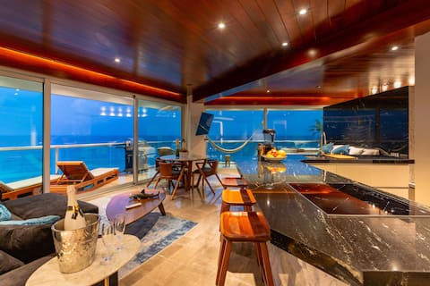 Popular Airbnb listing: The Quarry, Beachfront sub penthouse 150m to clubs in Zona Hotelera