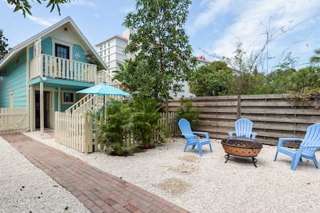 Downtown 1898 Carriage House Warm Pool & Bikes