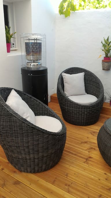 Nouveau un chauffage de terrasse pour profiter de la mi-saison...