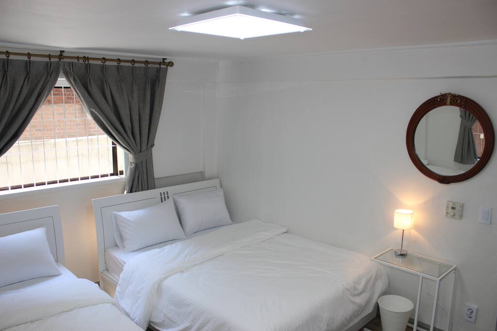 Room1