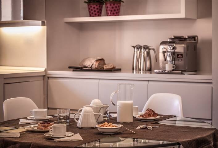 47 Luxury Trevi Apartment gallery image 4