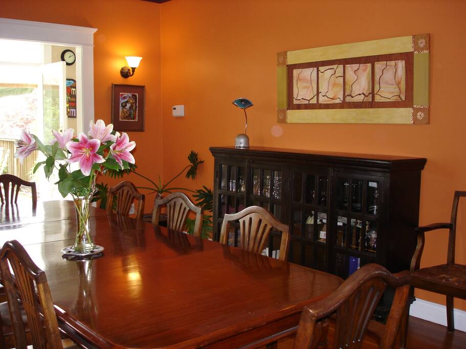Enjoy quiet meals or hosting friends and family in the welcoming and spacious dining room.