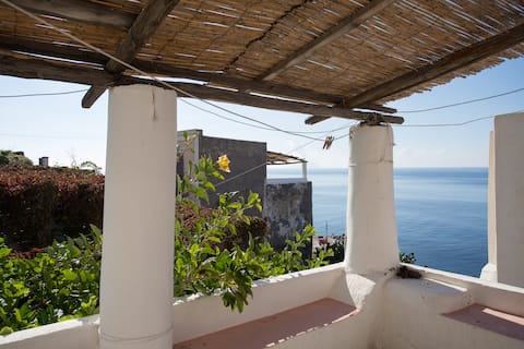 Top Airbnb: Casa Ciocchiti - GINOSTRA (Stromboli Island) in Lipari