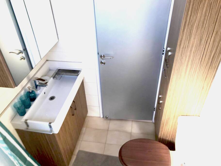 Toilet & Bathroom