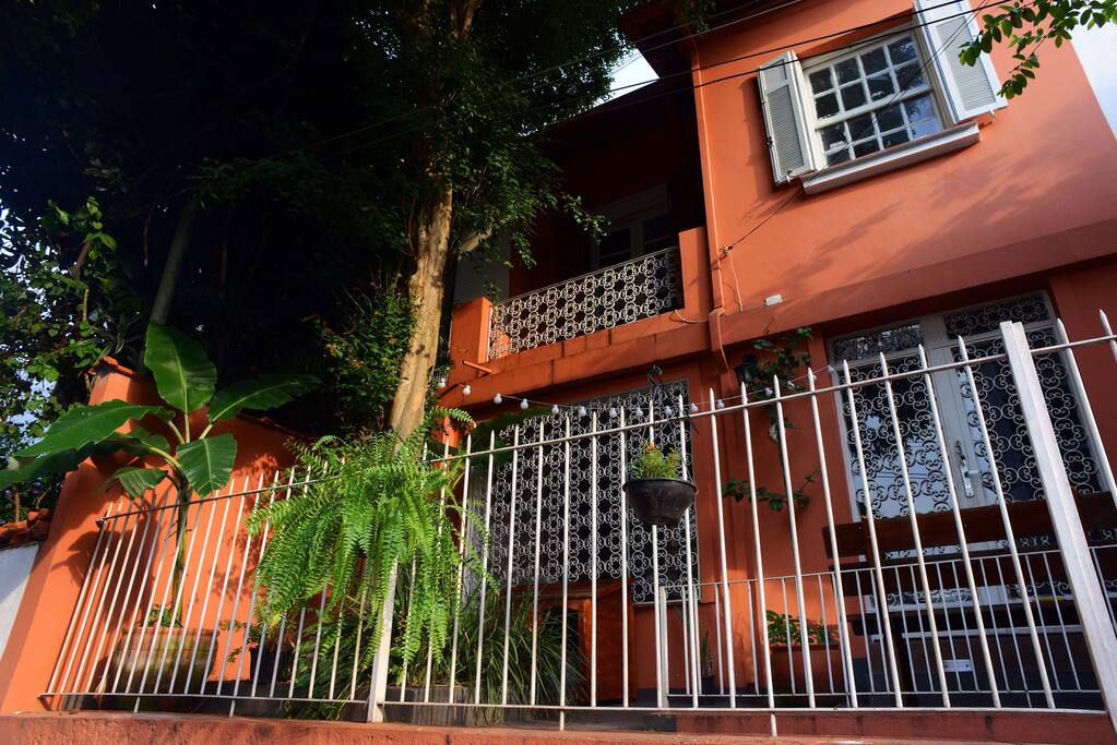 Front garden
Jardim de entrada