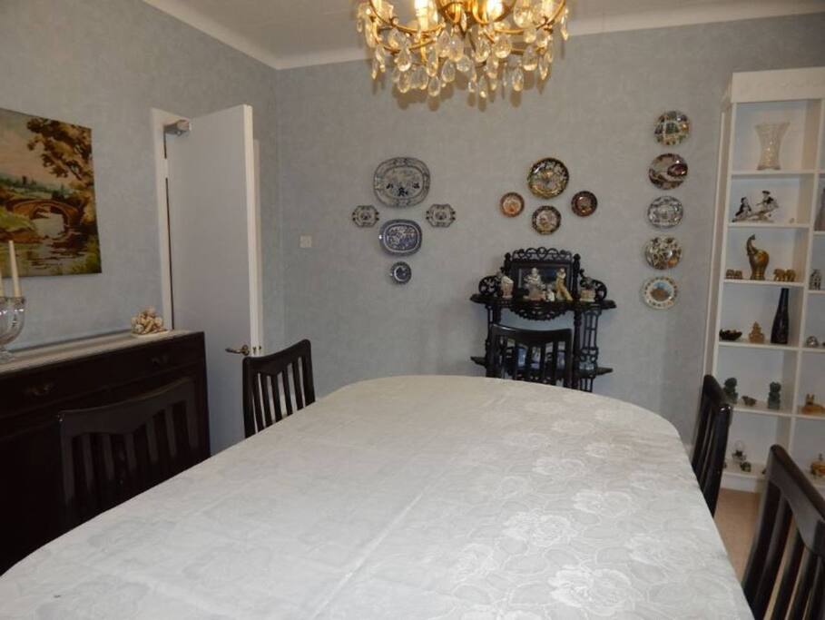 Dining room.