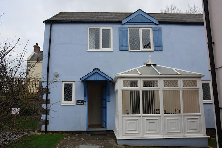 Cornstore Cottages For Rent In Saint Florence Wales United Kingdom