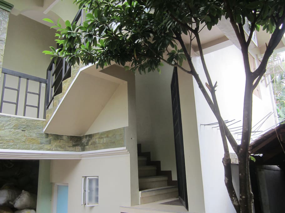 Separate entrance for the guests apart from the owner's