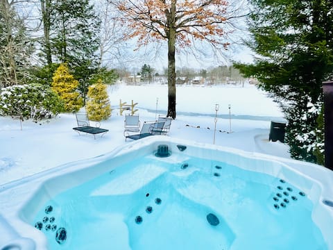 Scenic Lake and Ski Chalet: Hot Tub & Dreamy Views