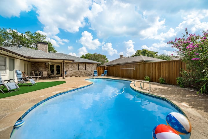 Large House 4 bedroom and 3Bath north Dallas