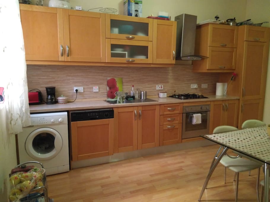 Kitchen/ B'Fast Room
