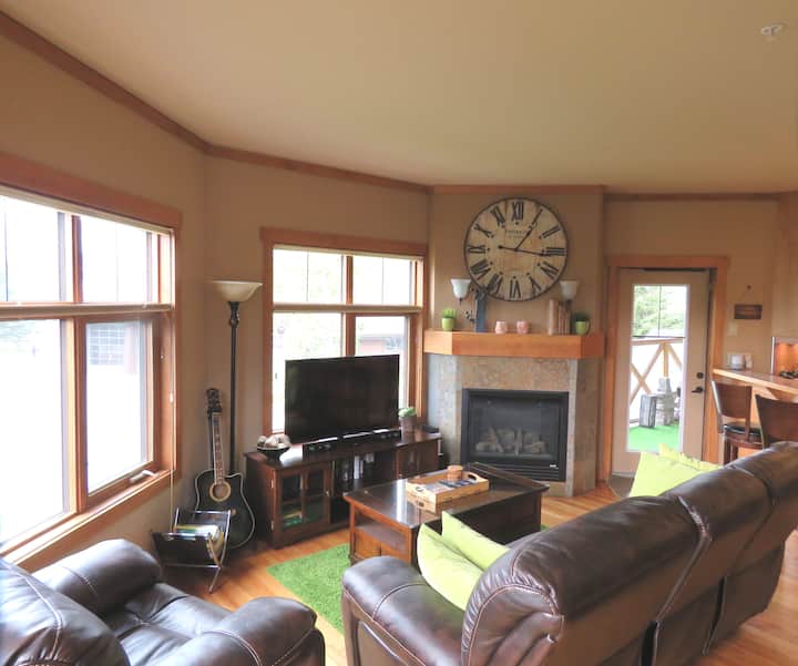 Cozy Rocky Mountain Downtown Condo