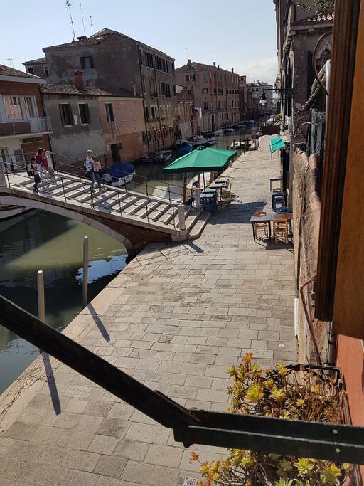 Vista dal salotto: fondamenta de la sensa (ascensione)