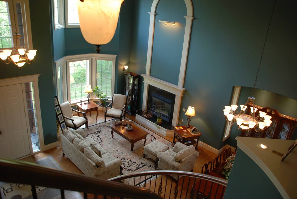 Main Entrance Hallway in to the Living Room